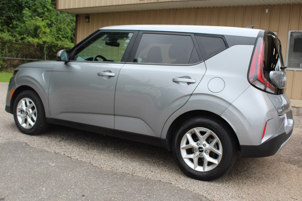 2024 Kia Soul Image 16