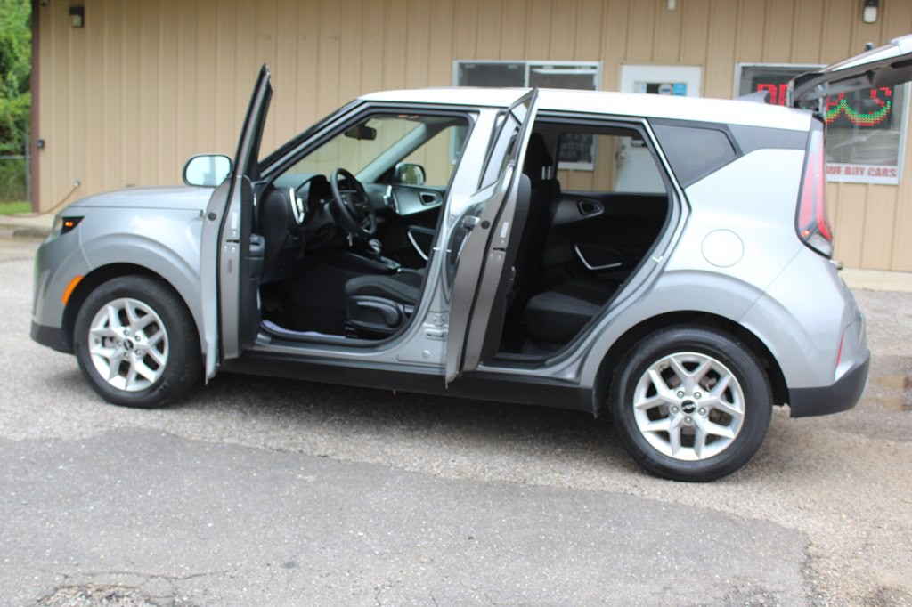 2024 Kia Soul Image 19