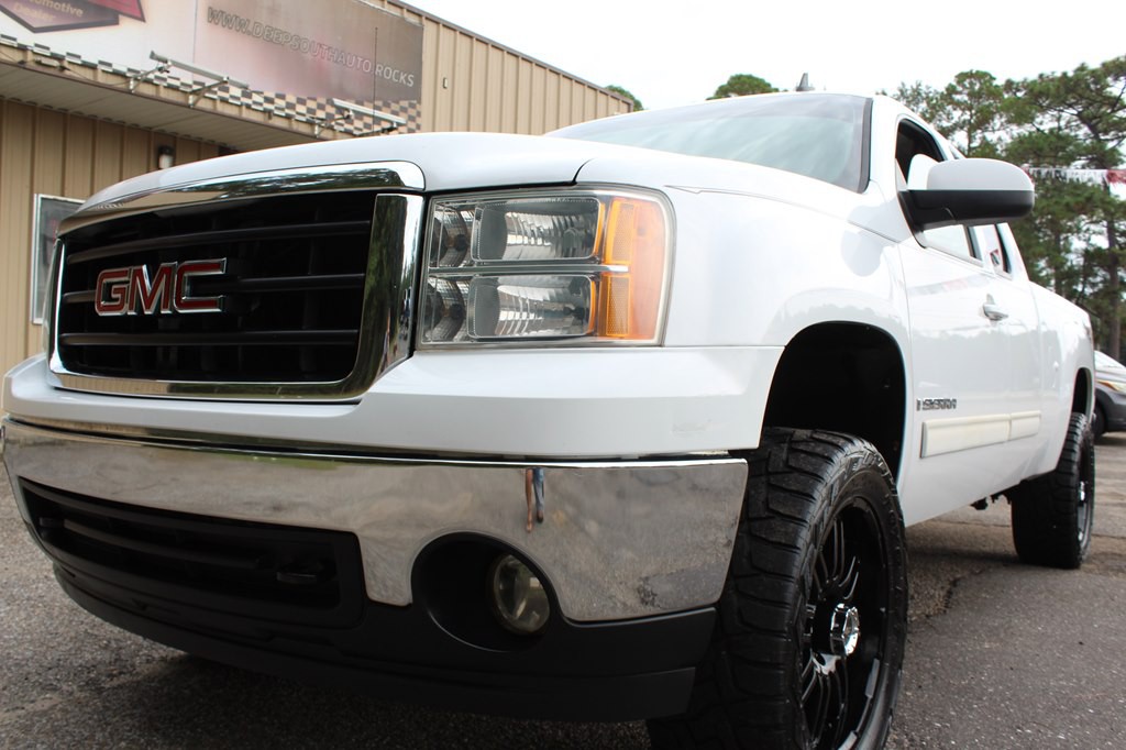 2008 GMC Sierra Image 3