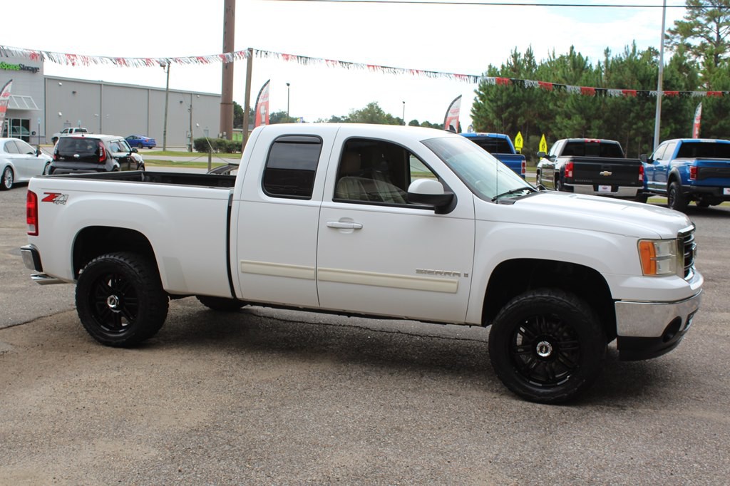 2008 GMC Sierra Image 12