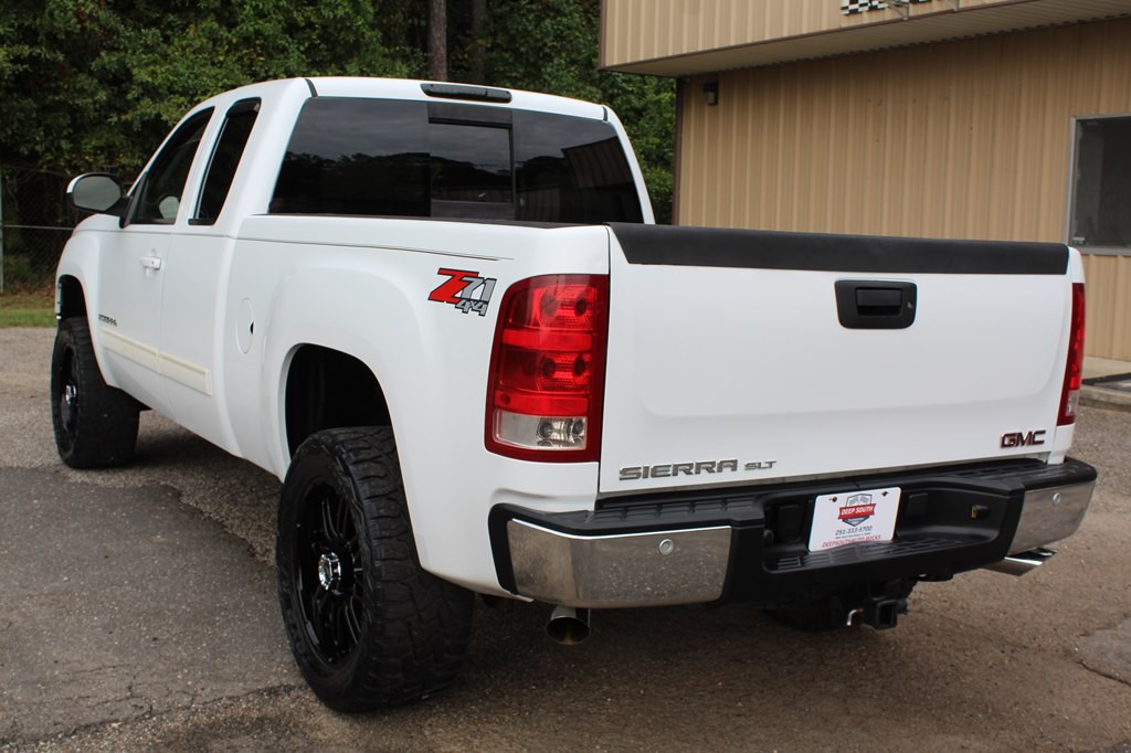 2008 GMC Sierra Image 18