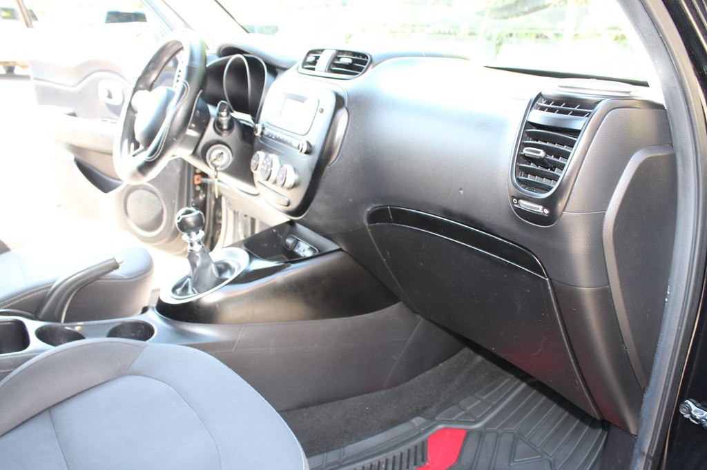 2015 Kia Soul Image 30