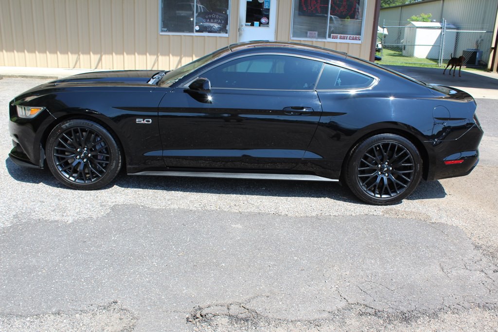 2017 Ford Mustang Image 4
