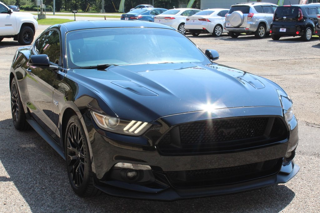 2017 Ford Mustang Image 9