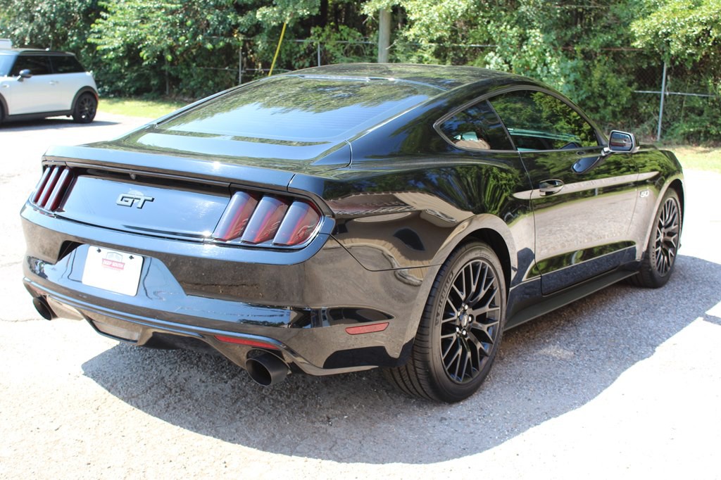 2017 Ford Mustang Image 14