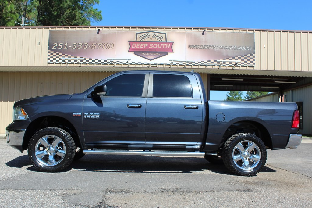 2016 RAM 1500 Image 1