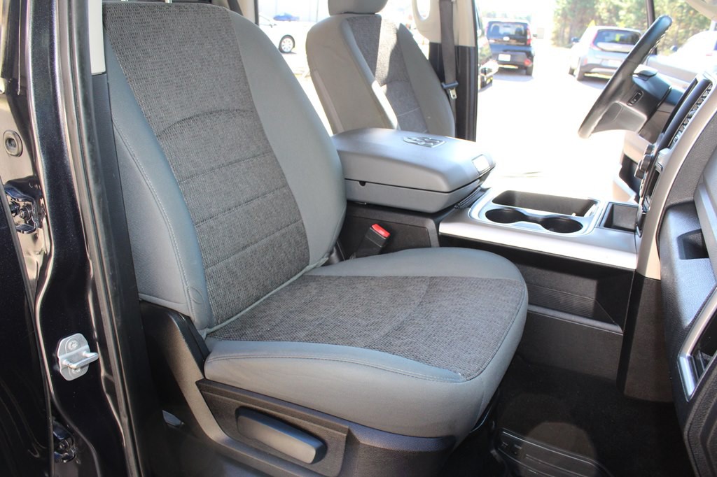 2016 RAM 1500 Image 25