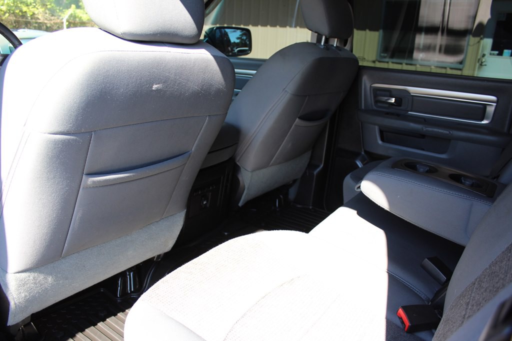 2016 RAM 1500 Image 31