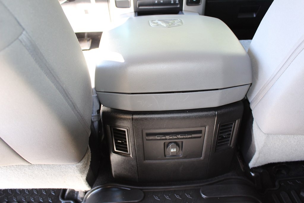 2016 RAM 1500 Image 32