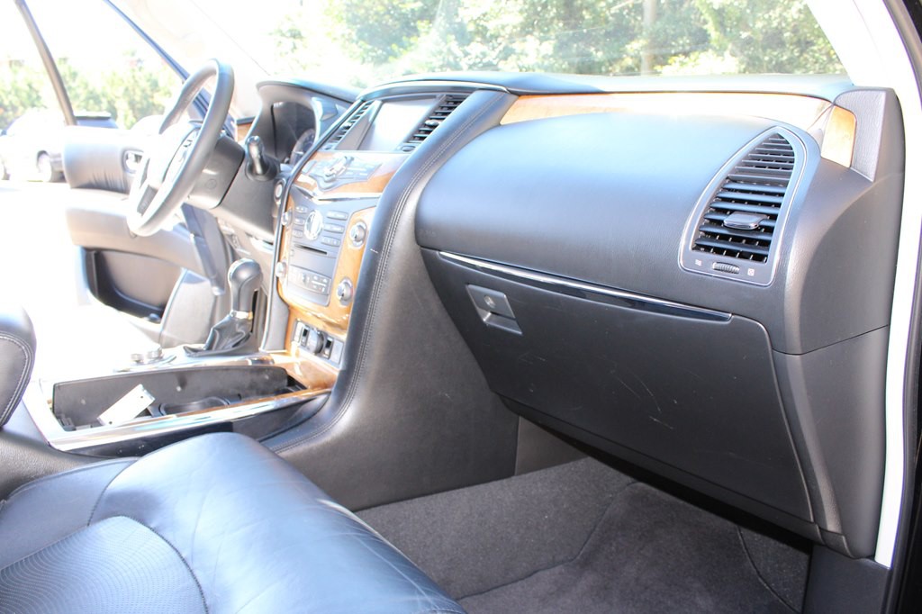2014 INFINITI QX80 Image 29
