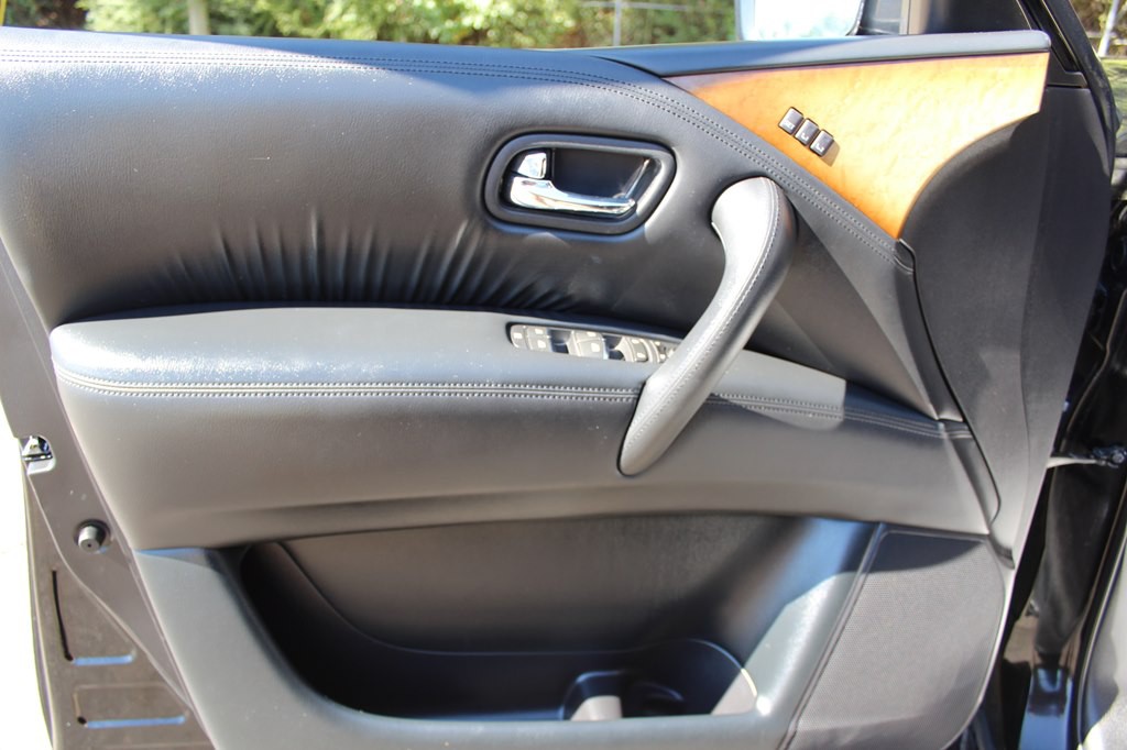 2014 INFINITI QX80 Image 42