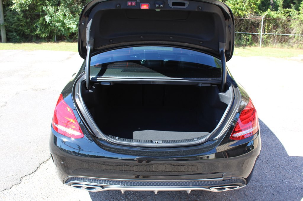 2018 Mercedes-Benz C-Class Image 18