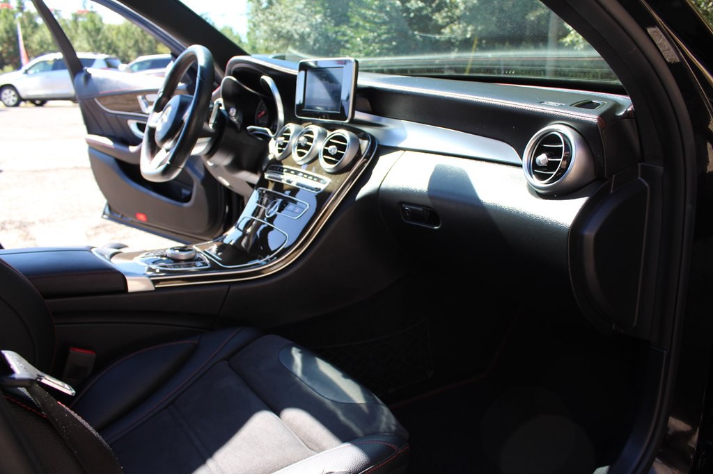 2018 Mercedes-Benz C-Class Image 27