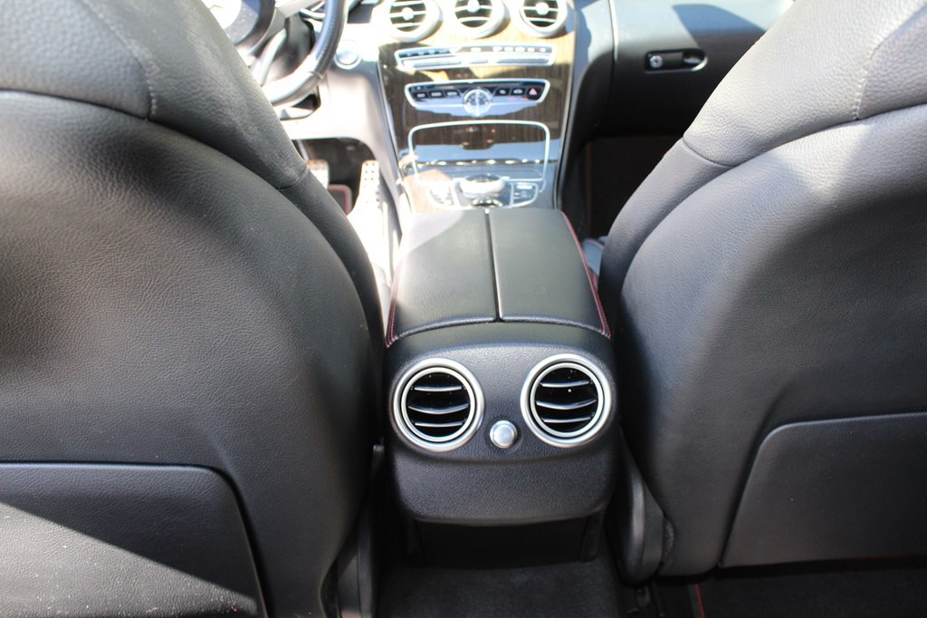 2018 Mercedes-Benz C-Class Image 34