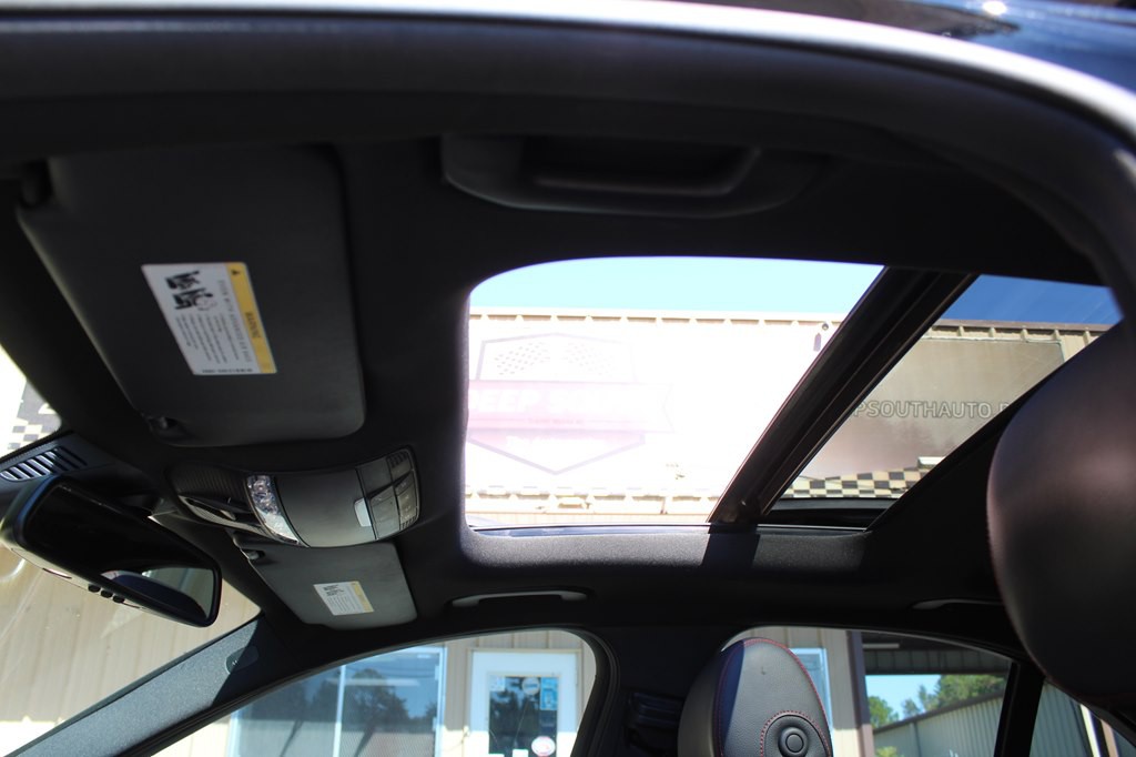 2018 Mercedes-Benz C-Class Image 37