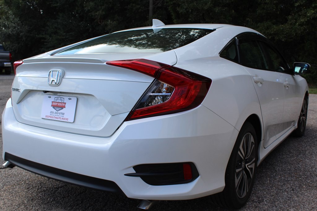 2017 Honda Civic Image 14