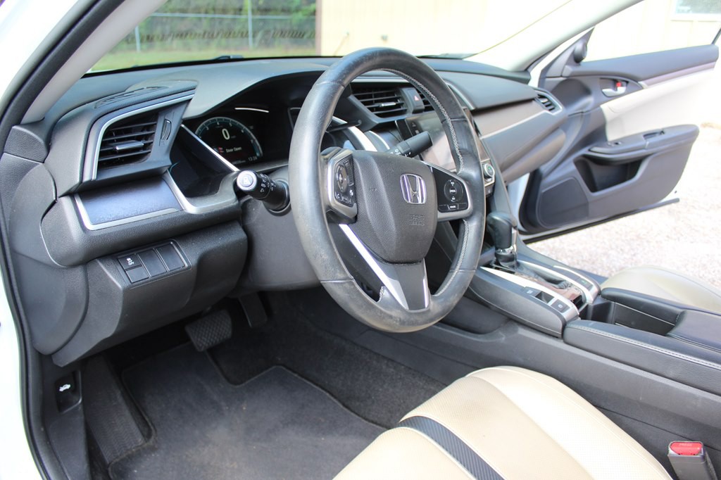 2017 Honda Civic Image 24