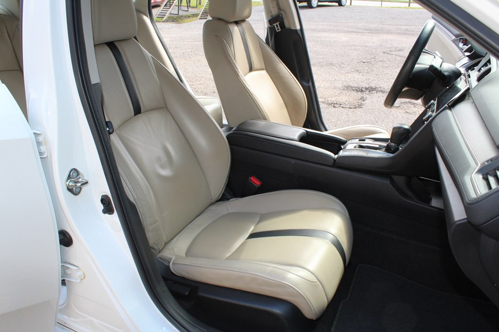 2017 Honda Civic Image 25