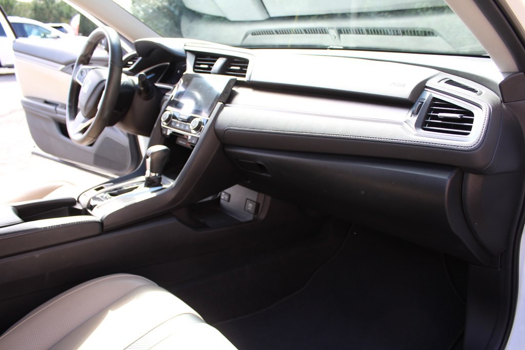 2017 Honda Civic Image 27