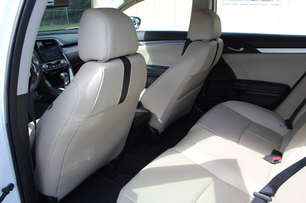 2017 Honda Civic Image 30