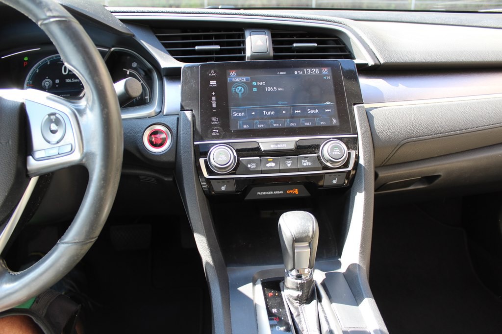 2017 Honda Civic Image 38