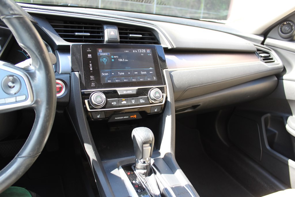 2017 Honda Civic Image 40