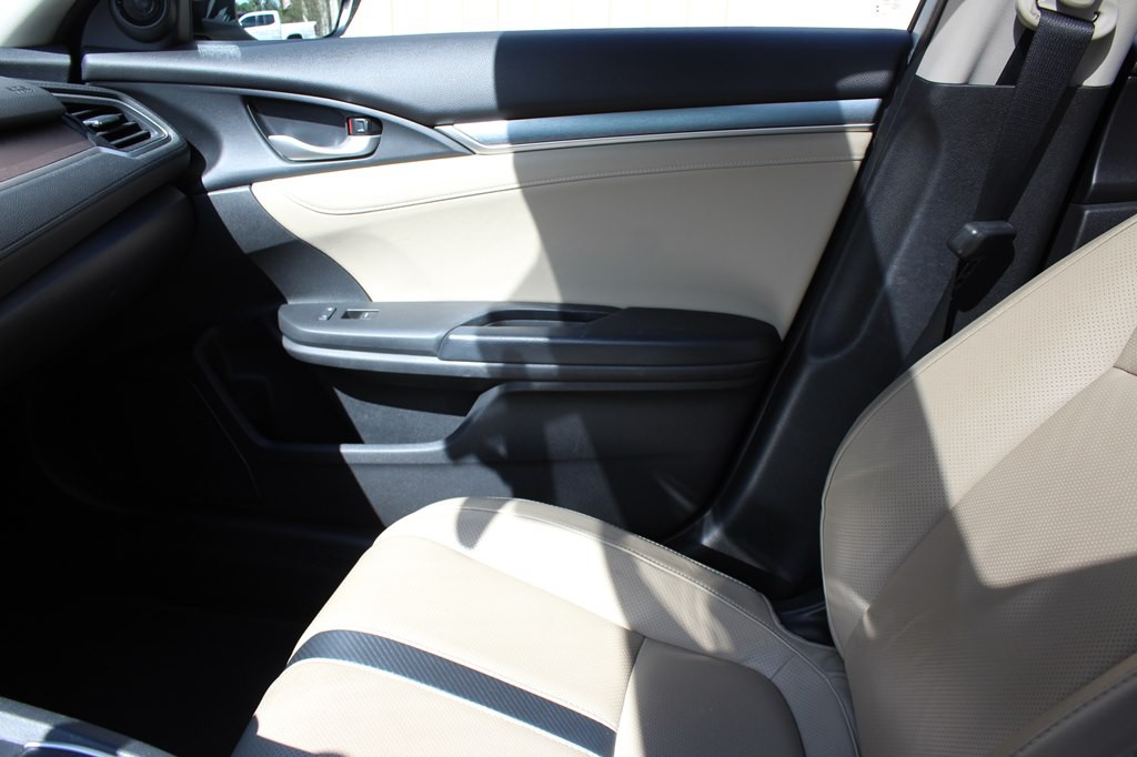 2017 Honda Civic Image 41