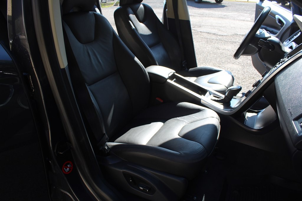 2013 Volvo XC60 Image 25