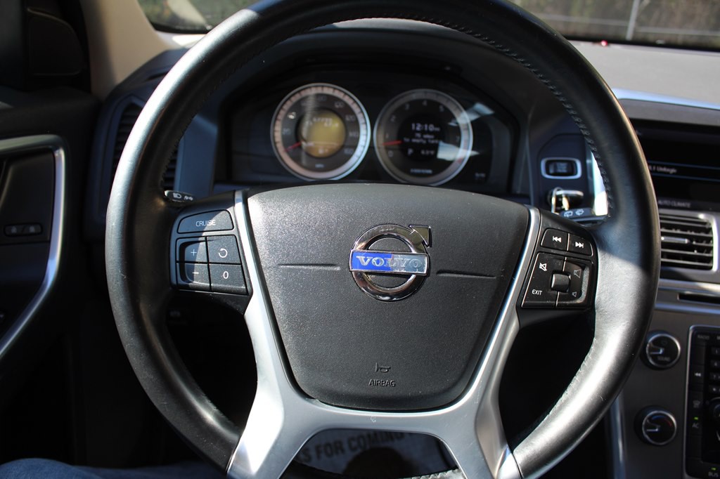 2013 Volvo XC60 Image 36