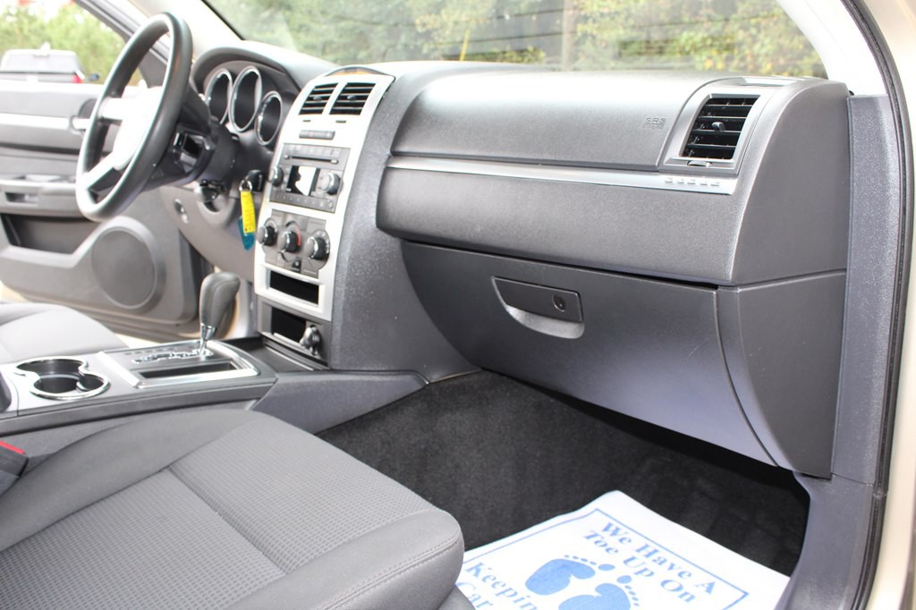 2009 Dodge Charger Image 28