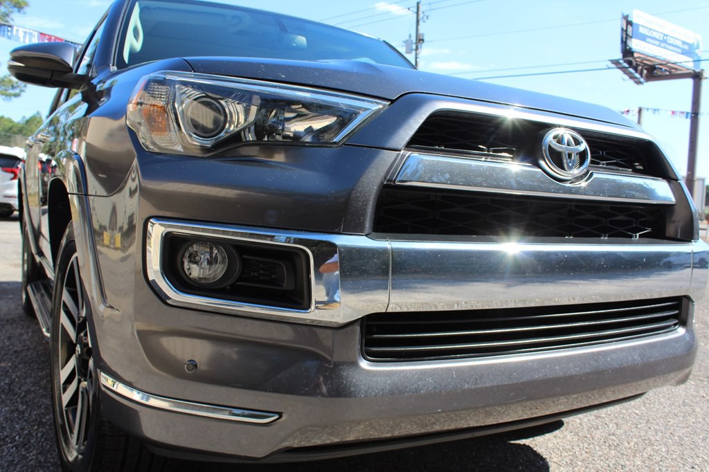 2016 Toyota 4Runner Image 2