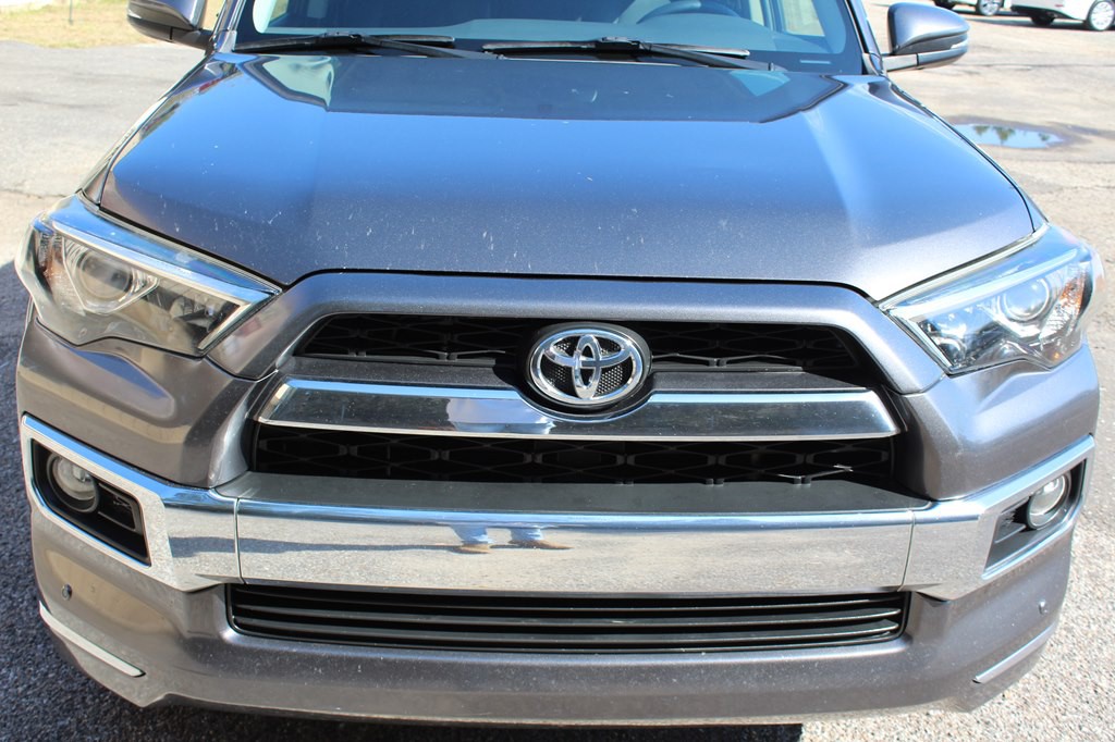 2016 Toyota 4Runner Image 9