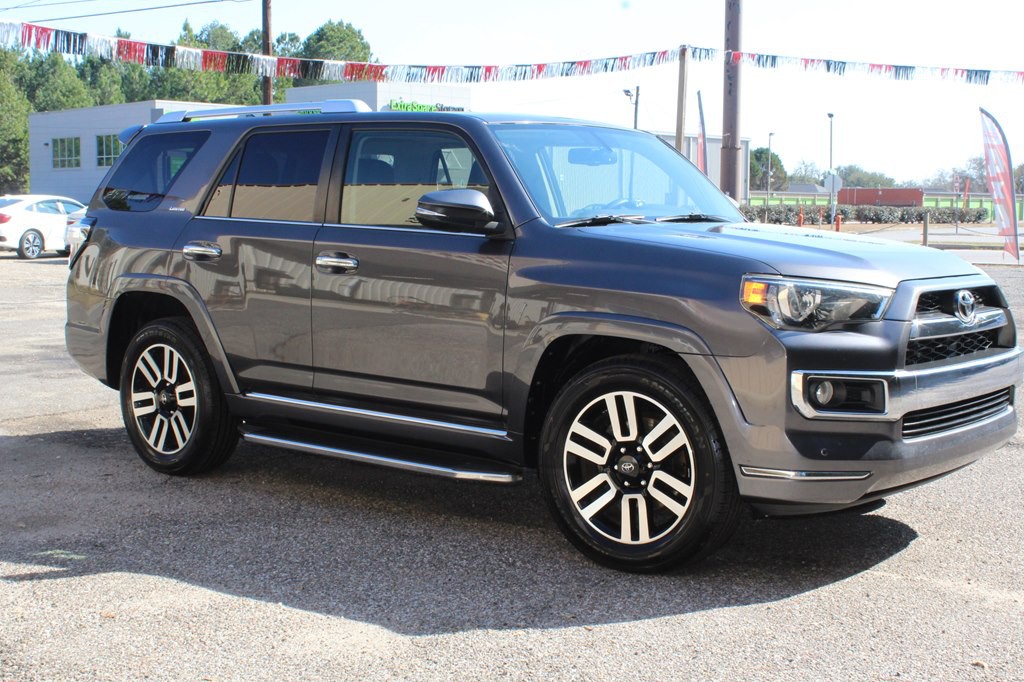 2016 Toyota 4Runner Image 11