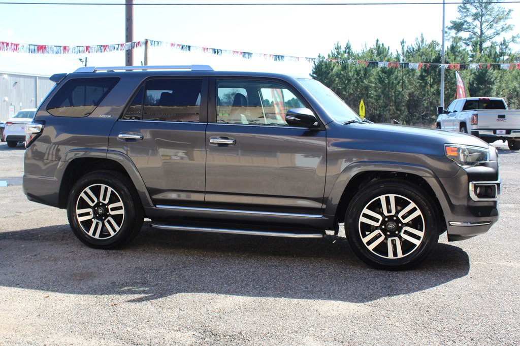 2016 Toyota 4Runner Image 12