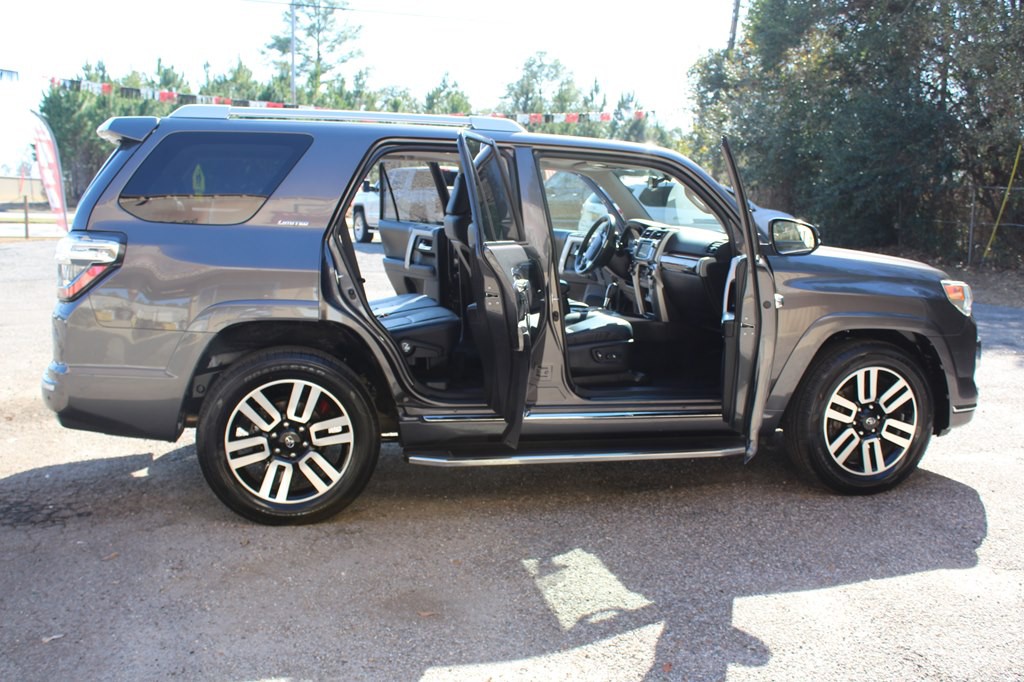 2016 Toyota 4Runner Image 21