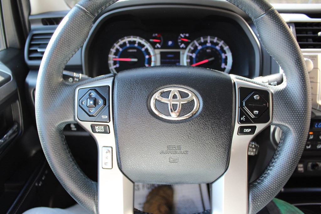 2016 Toyota 4Runner Image 40