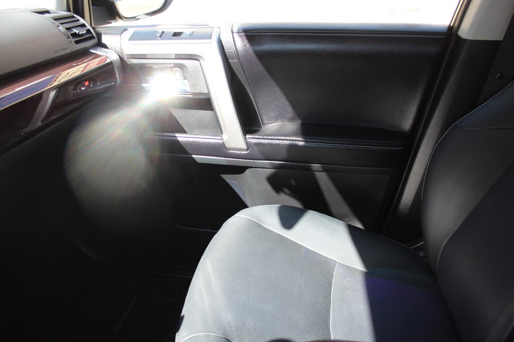 2016 Toyota 4Runner Image 48