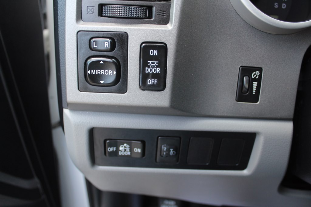 2013 Toyota Tundra Image 40