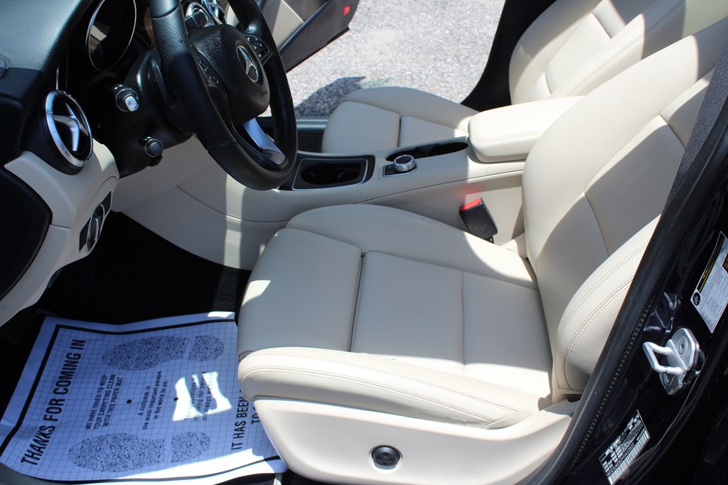 2017 Mercedes-Benz CLA-Class Image 24