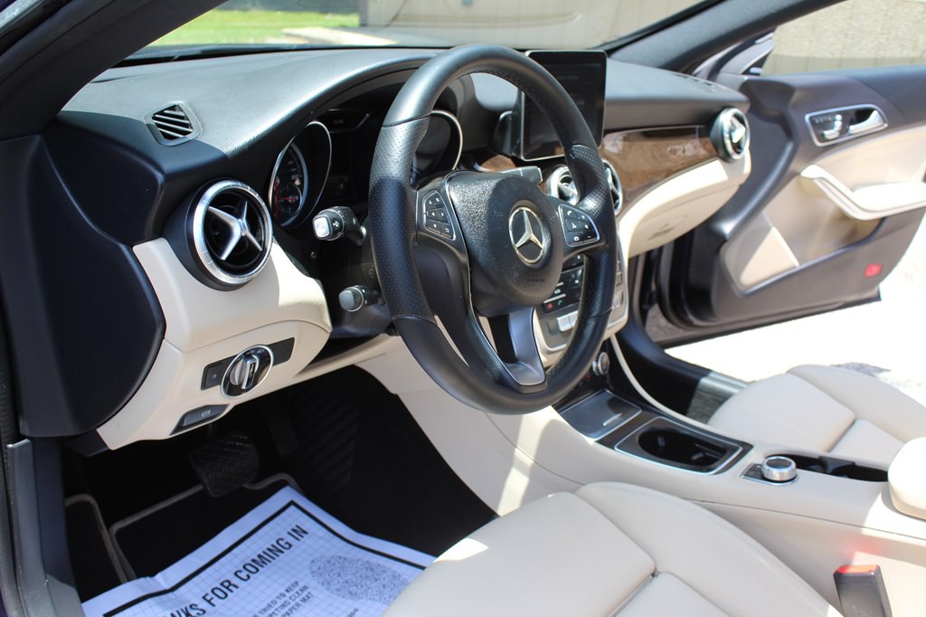 2017 Mercedes-Benz CLA-Class Image 25