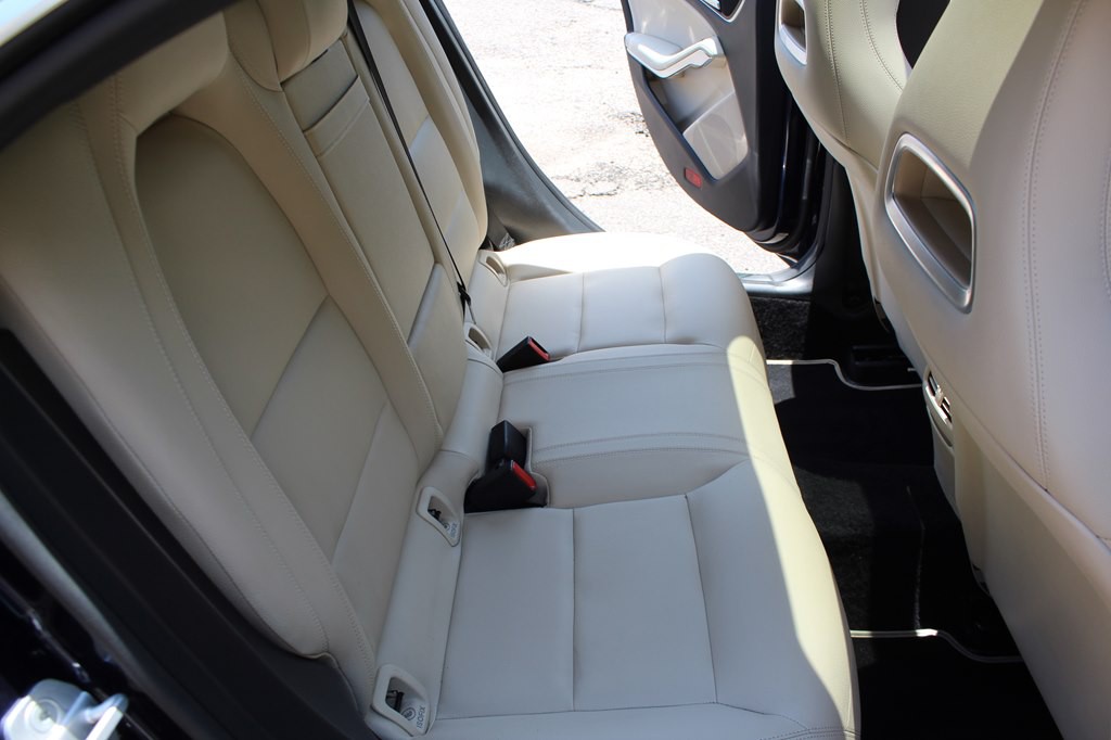 2017 Mercedes-Benz CLA-Class Image 29