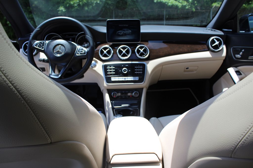 2017 Mercedes-Benz CLA-Class Image 33