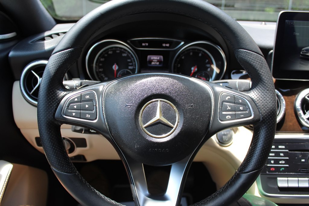 2017 Mercedes-Benz CLA-Class Image 34