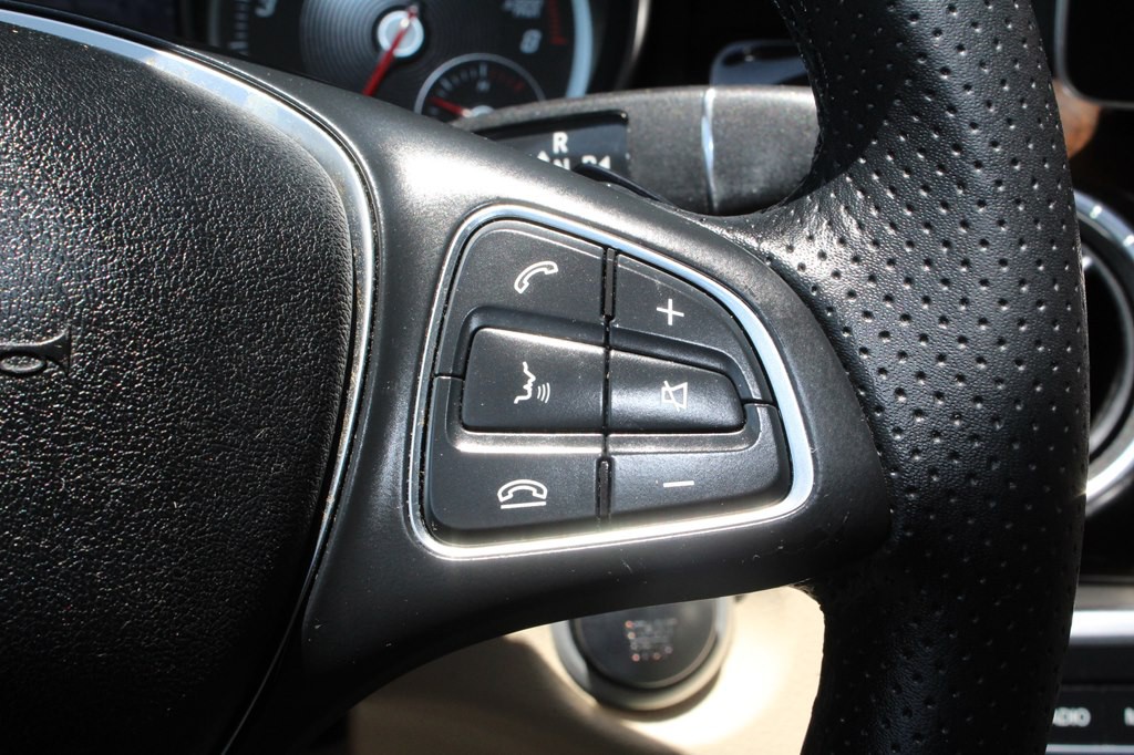 2017 Mercedes-Benz CLA-Class Image 36