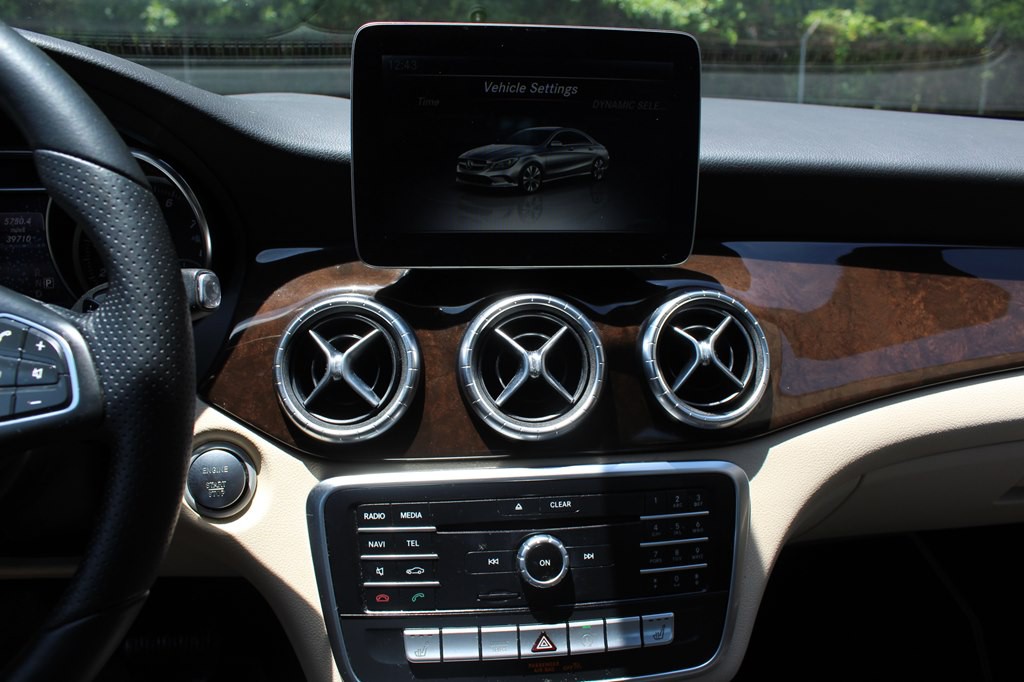 2017 Mercedes-Benz CLA-Class Image 37