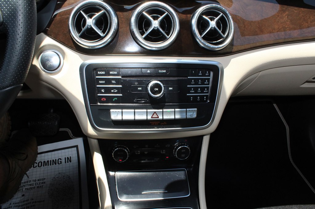 2017 Mercedes-Benz CLA-Class Image 38