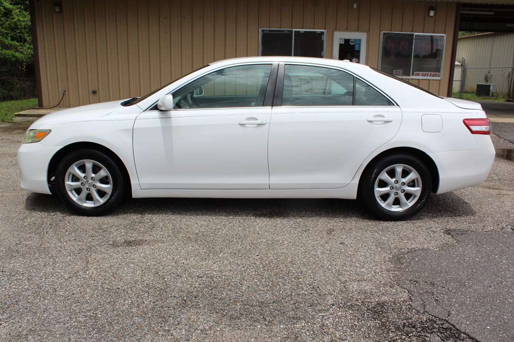 2011 Toyota Camry Image 4