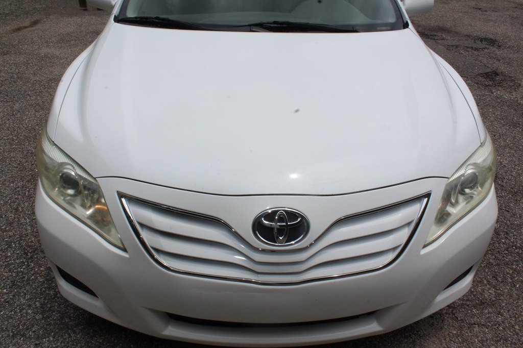 2011 Toyota Camry Image 8