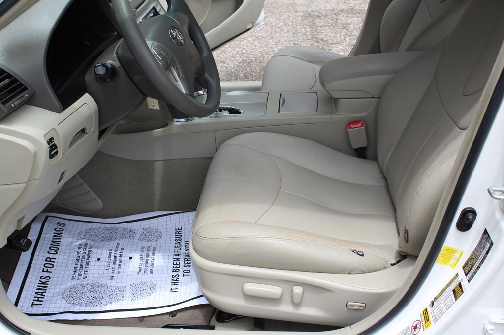 2011 Toyota Camry Image 19
