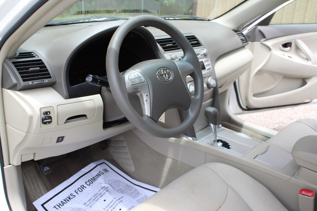 2011 Toyota Camry Image 20